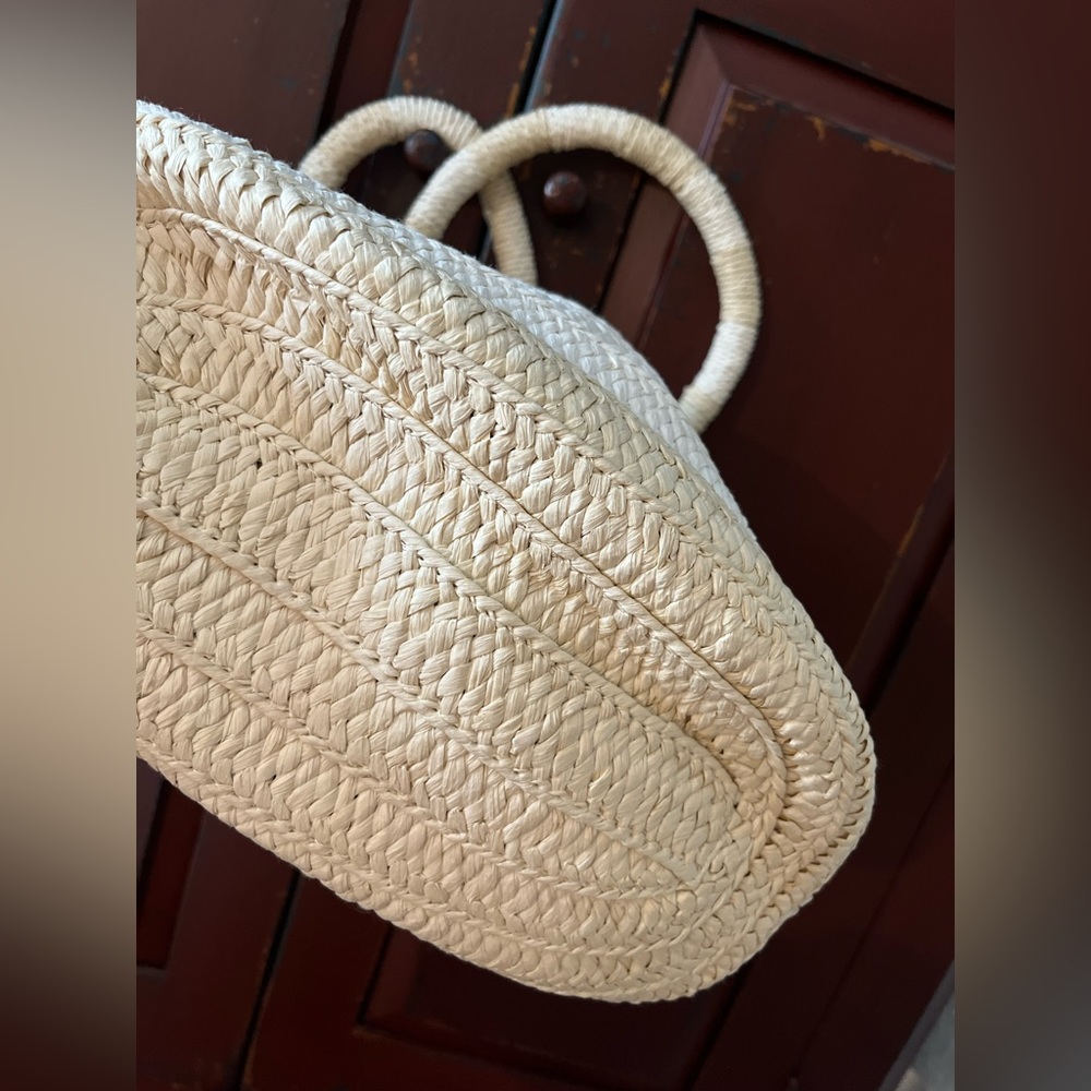 Like New Altru 100% Paper Straw Tote Bag - Picture 10 of 16